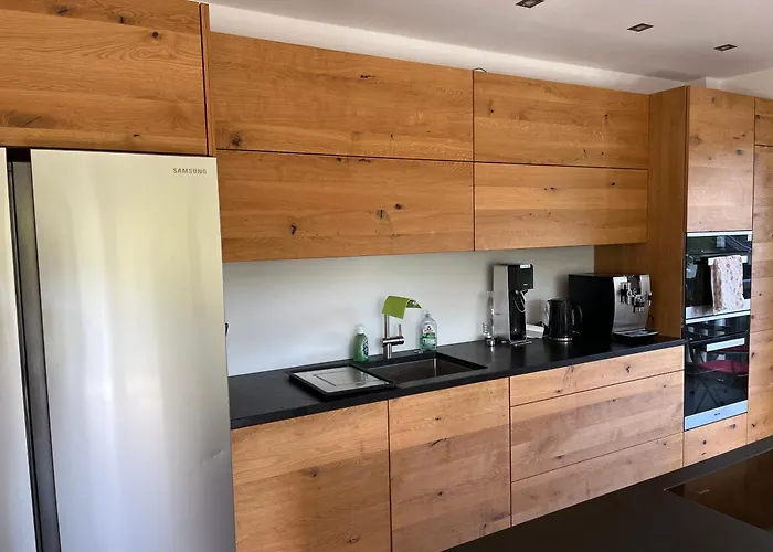 Wunderschoenes 4 Zimmer Apartment Mit Seeblick