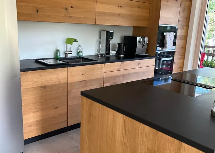 Wunderschoenes 4 Zimmer Apartment Mit Seeblick
